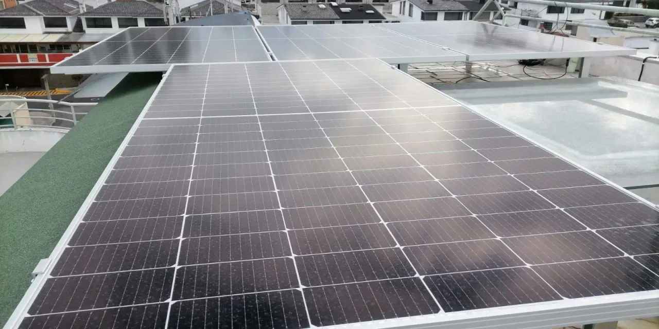 Generación fotovoltaica residencial — fotografía 1